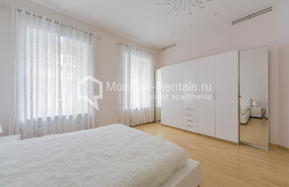 Photo #12 4-room (3 BR) apartment for <a href="http://moscow-rentals.ru/en/articles/long-term-rent" target="_blank">a long-term</a> rent
 in Russia, Moscow, Tverskaya str., 12С8
