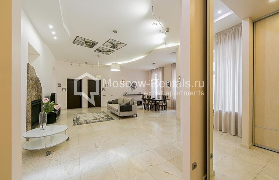 Photo #1 4-room (3 BR) apartment for <a href="http://moscow-rentals.ru/en/articles/long-term-rent" target="_blank">a long-term</a> rent
 in Russia, Moscow, Tverskaya str., 12С8