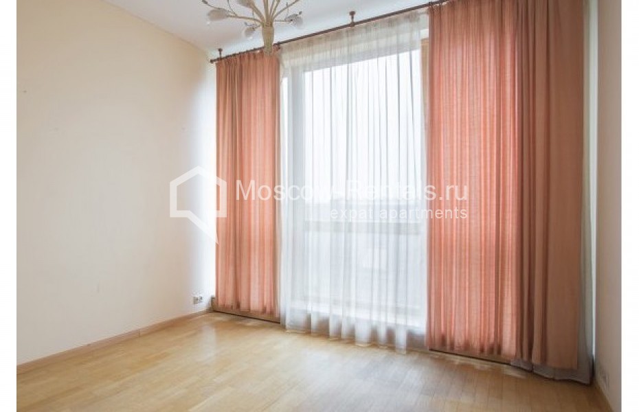 Photo #6 4-room (3 BR) apartment for <a href="http://moscow-rentals.ru/en/articles/long-term-rent" target="_blank">a long-term</a> rent
 in Russia, Moscow, Strastnoi blv., 10к1