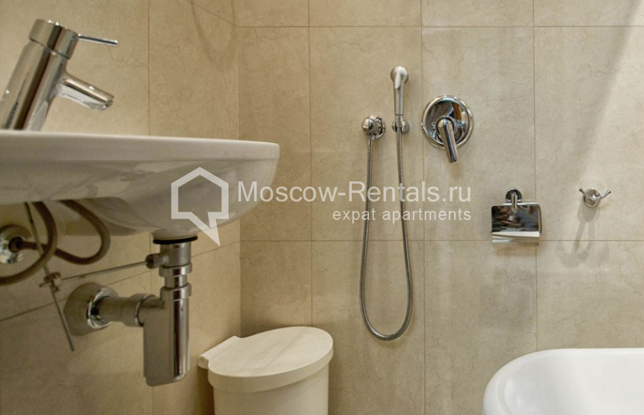 Photo #17 4-room (3 BR) apartment for <a href="http://moscow-rentals.ru/en/articles/long-term-rent" target="_blank">a long-term</a> rent
 in Russia, Moscow, Strastnoi blv., 10к1