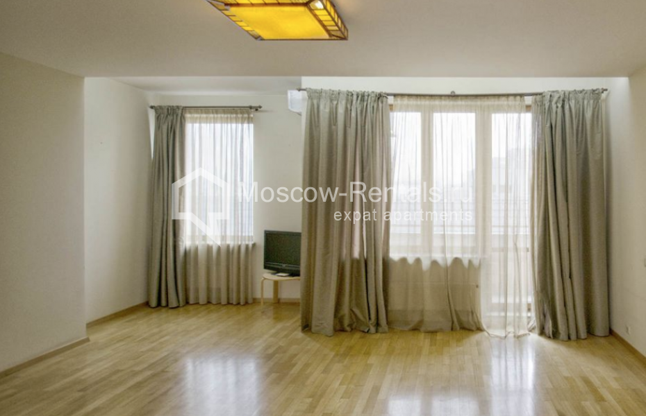 Photo #12 4-room (3 BR) apartment for <a href="http://moscow-rentals.ru/en/articles/long-term-rent" target="_blank">a long-term</a> rent
 in Russia, Moscow, Strastnoi blv., 10к1