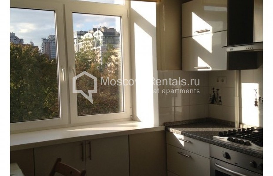 Photo #3 2-room (1 BR) apartment for <a href="http://moscow-rentals.ru/en/articles/long-term-rent" target="_blank">a long-term</a> rent
 in Russia, Moscow, Frunzenskaya emb, 38/1