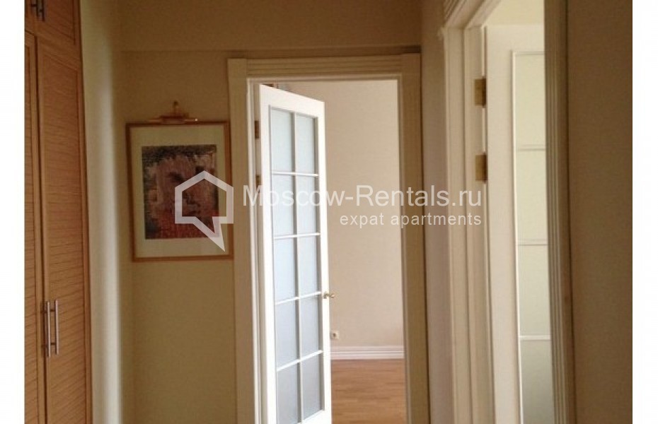 Photo #1 2-room (1 BR) apartment for <a href="http://moscow-rentals.ru/en/articles/long-term-rent" target="_blank">a long-term</a> rent
 in Russia, Moscow, Frunzenskaya emb, 38/1