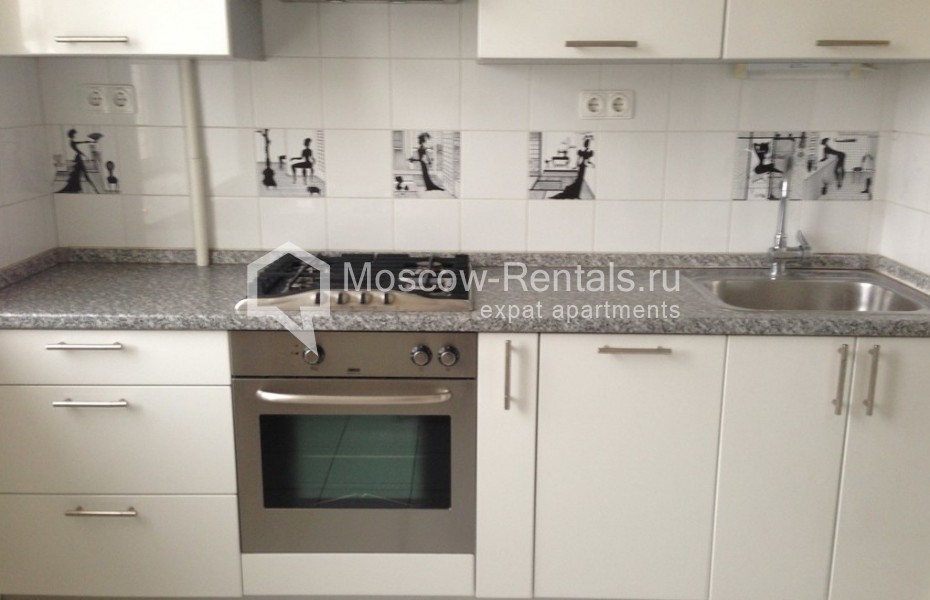 Photo #5 2-room (1 BR) apartment for <a href="http://moscow-rentals.ru/en/articles/long-term-rent" target="_blank">a long-term</a> rent
 in Russia, Moscow, Frunzenskaya emb, 38/1