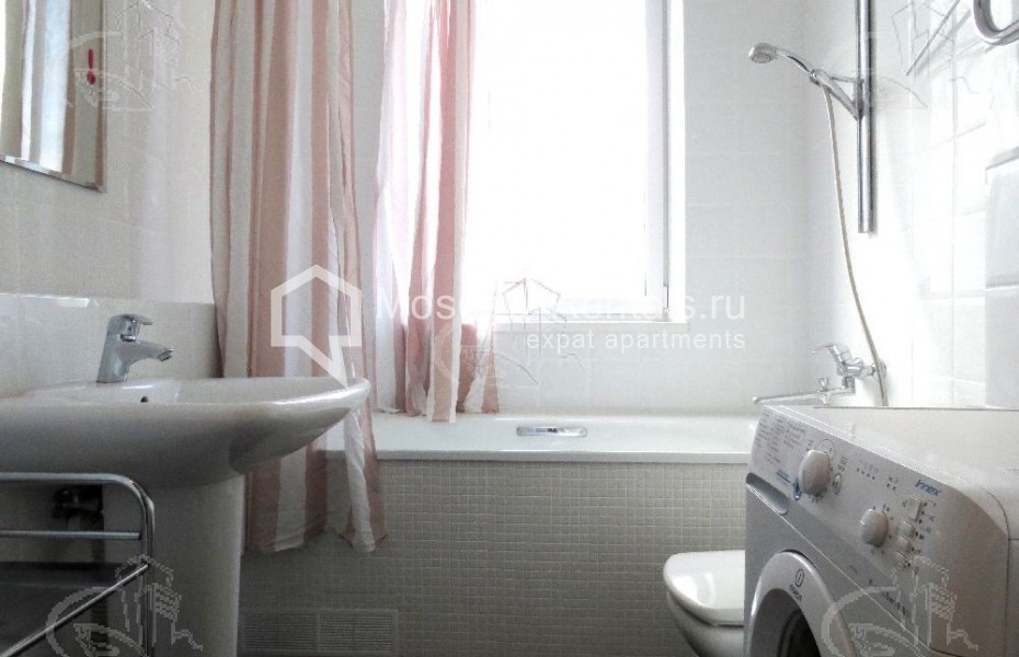 Photo #9 3-room (2 BR) apartment for <a href="http://moscow-rentals.ru/en/articles/long-term-rent" target="_blank">a long-term</a> rent
 in Russia, Moscow, Glinishevskyi lane, 5/7