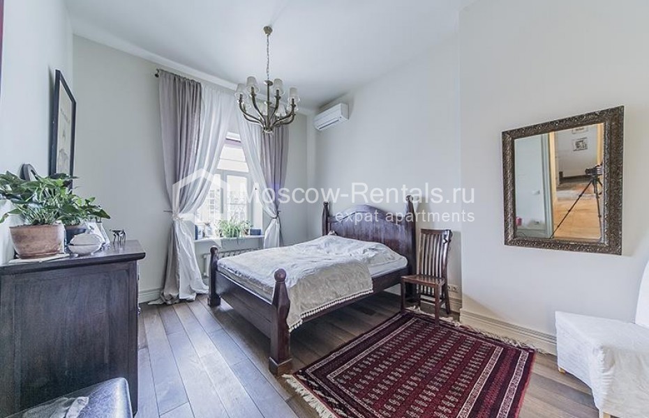 Photo #9 4-room (3 BR) apartment for <a href="http://moscow-rentals.ru/en/articles/long-term-rent" target="_blank">a long-term</a> rent
 in Russia, Moscow, B. Bronnaya str., 7