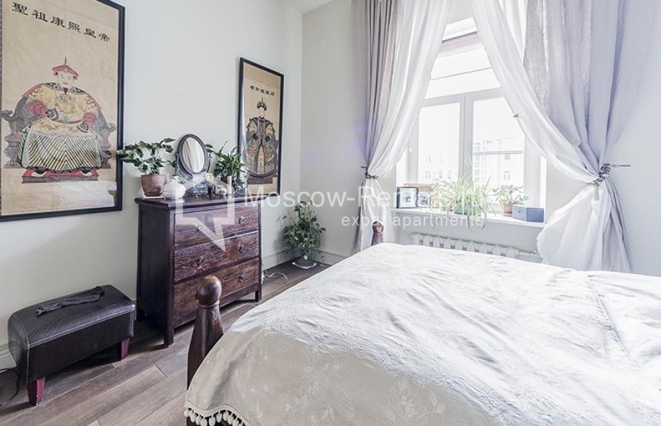 Photo #10 4-room (3 BR) apartment for <a href="http://moscow-rentals.ru/en/articles/long-term-rent" target="_blank">a long-term</a> rent
 in Russia, Moscow, B. Bronnaya str., 7