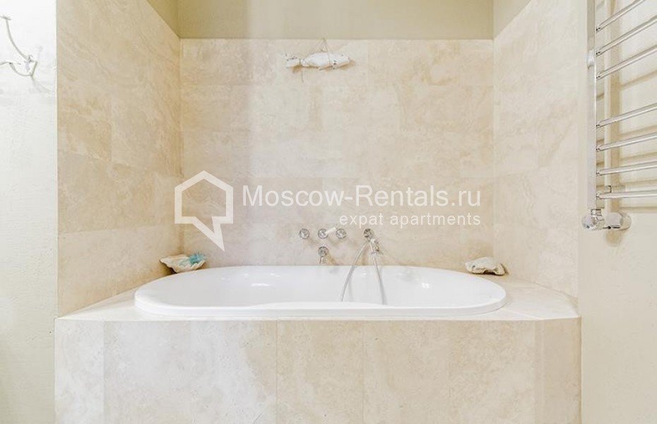 Photo #13 4-room (3 BR) apartment for <a href="http://moscow-rentals.ru/en/articles/long-term-rent" target="_blank">a long-term</a> rent
 in Russia, Moscow, B. Bronnaya str., 7