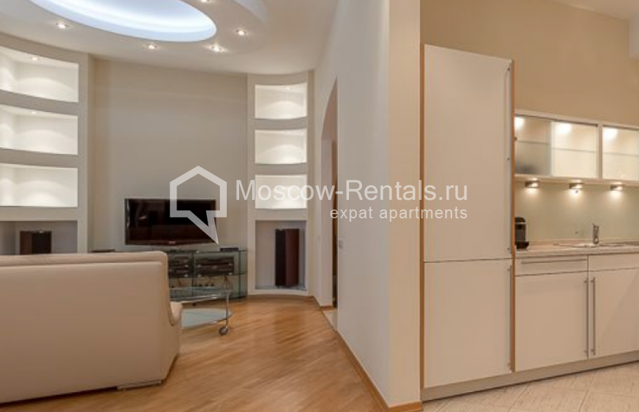 Фото №1 4-комн. кв. в аренду на длительный срок в Россия, Москва, Воротниковский пер, 4