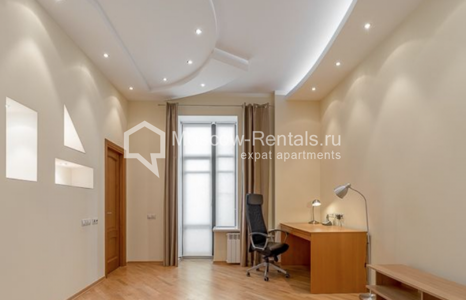 Фото №8 4-комн. кв. в аренду на длительный срок в Россия, Москва, Воротниковский пер, 4