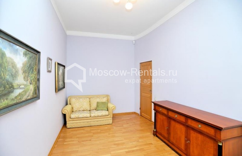 Photo #9 4-room (3 BR) apartment for <a href="http://moscow-rentals.ru/en/articles/long-term-rent" target="_blank">a long-term</a> rent
 in Russia, Moscow, Spiridonovka str, 36С1
