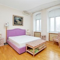 Photo #2 4-room (3 BR) apartment for <a href="http://moscow-rentals.ru/en/articles/long-term-rent" target="_blank">a long-term</a> rent
 in Russia, Moscow, Spiridonovka str, 36С1