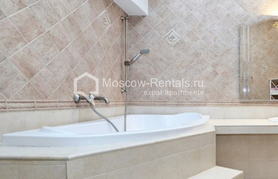 Photo #11 4-room (3 BR) apartment for <a href="http://moscow-rentals.ru/en/articles/long-term-rent" target="_blank">a long-term</a> rent
 in Russia, Moscow, Spiridonovka str, 36С1