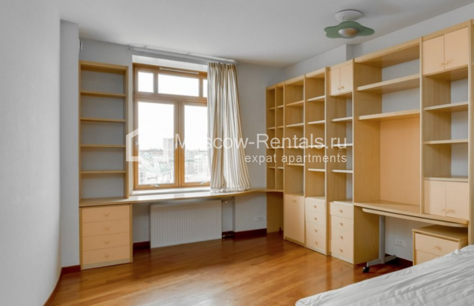 Photo #14 6-room (5 BR) apartment for <a href="http://moscow-rentals.ru/en/articles/long-term-rent" target="_blank">a long-term</a> rent
 in Russia, Moscow, Tverskaya str, 28 к 2