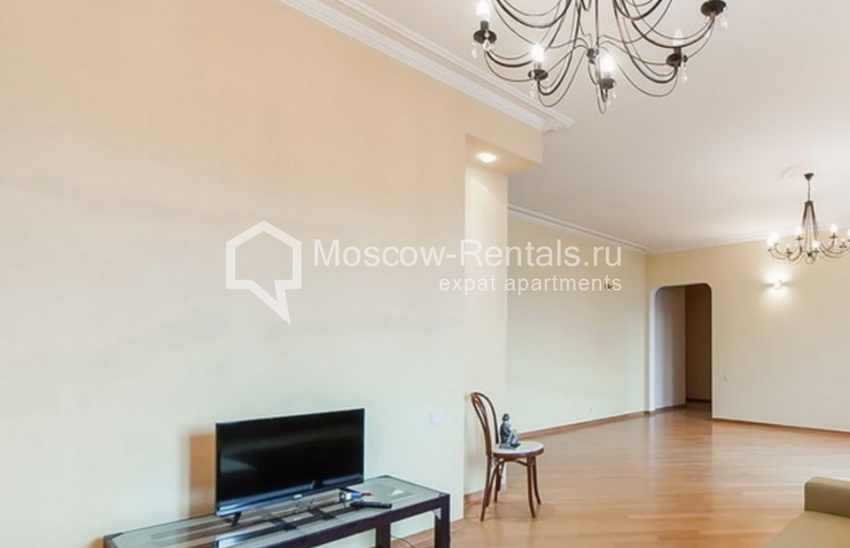 Photo #7 4-room (3 BR) apartment for <a href="http://moscow-rentals.ru/en/articles/long-term-rent" target="_blank">a long-term</a> rent
 in Russia, Moscow, Smolenskyi blv, 22/14