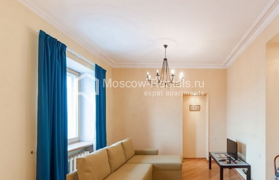 Photo #6 4-room (3 BR) apartment for <a href="http://moscow-rentals.ru/en/articles/long-term-rent" target="_blank">a long-term</a> rent
 in Russia, Moscow, Smolenskyi blv, 22/14