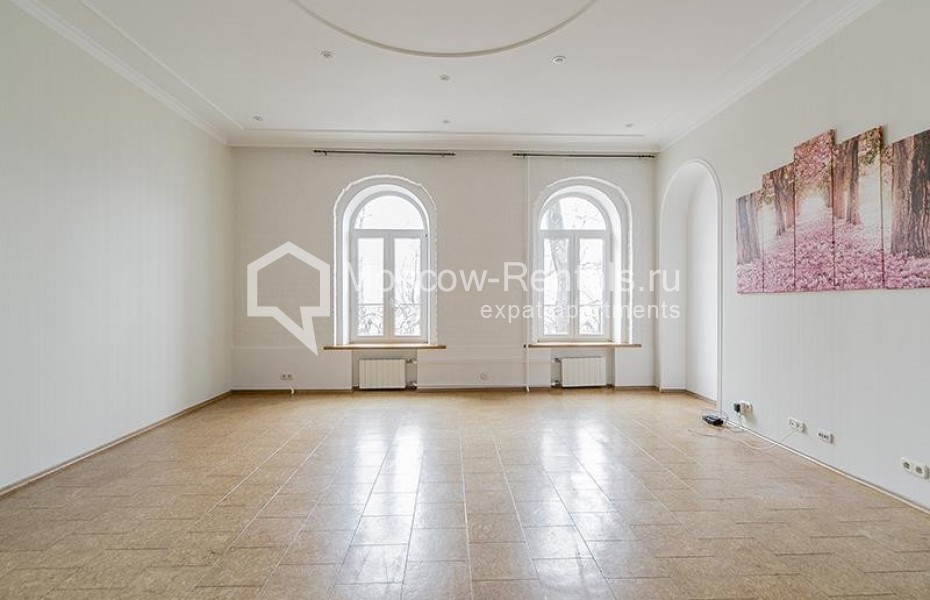 Photo #9 5-room (4 BR) apartment for <a href="http://moscow-rentals.ru/en/articles/long-term-rent" target="_blank">a long-term</a> rent
 in Russia, Moscow, Petrovskyi lane, 1/30С1