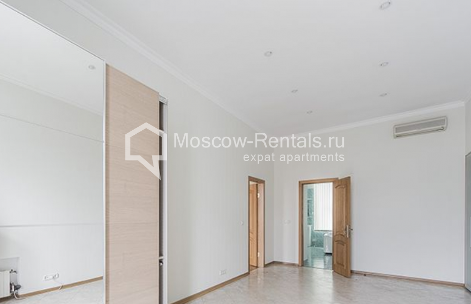 Photo #14 5-room (4 BR) apartment for <a href="http://moscow-rentals.ru/en/articles/long-term-rent" target="_blank">a long-term</a> rent
 in Russia, Moscow, Petrovskyi lane, 1/30С1