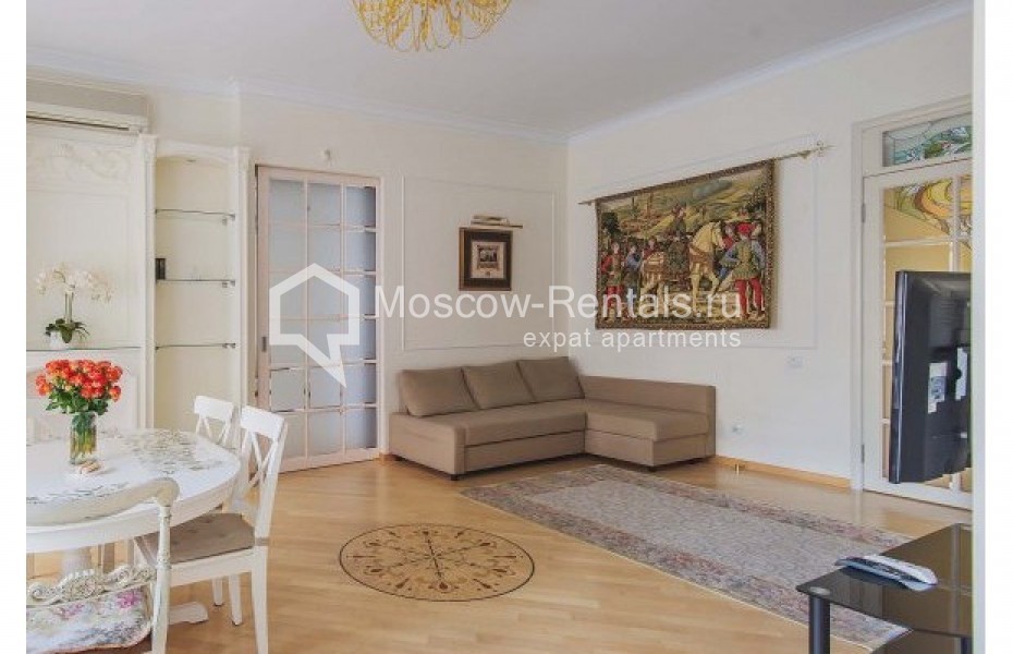 Photo #2 4-room (3 BR) apartment for <a href="http://moscow-rentals.ru/en/articles/long-term-rent" target="_blank">a long-term</a> rent
 in Russia, Moscow, Arbat str, 43