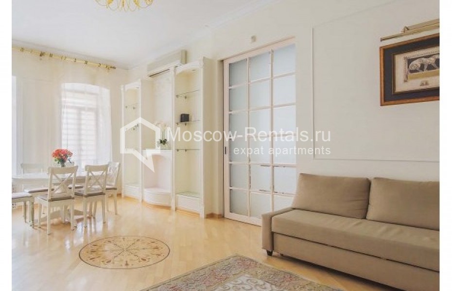 Photo #4 4-room (3 BR) apartment for <a href="http://moscow-rentals.ru/en/articles/long-term-rent" target="_blank">a long-term</a> rent
 in Russia, Moscow, Arbat str, 43