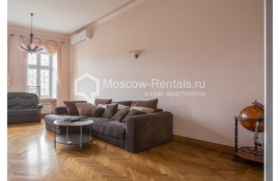 Photo #2 2-room (1 BR) apartment for <a href="http://moscow-rentals.ru/en/articles/long-term-rent" target="_blank">a long-term</a> rent
 in Russia, Moscow, B. Molchanovka str, 21