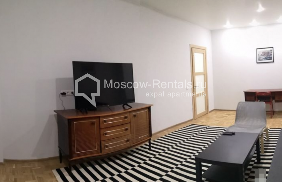 Photo #3 2-room (1 BR) apartment for <a href="http://moscow-rentals.ru/en/articles/long-term-rent" target="_blank">a long-term</a> rent
 in Russia, Moscow, New Arbat str, 26