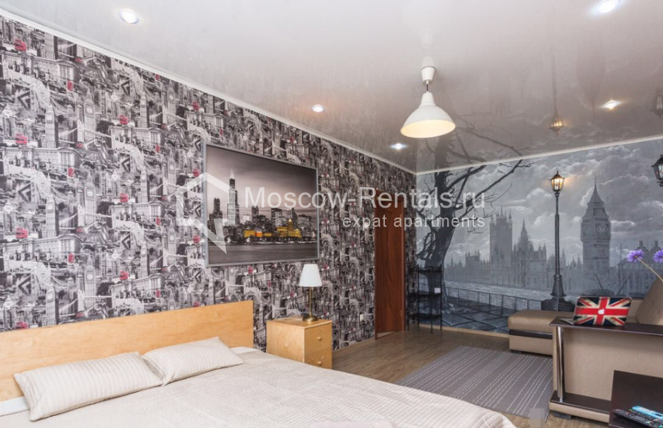 Photo #1 2-room (1 BR) apartment for <a href="http://moscow-rentals.ru/en/articles/long-term-rent" target="_blank">a long-term</a> rent
 in Russia, Moscow, New Arbat str, 26