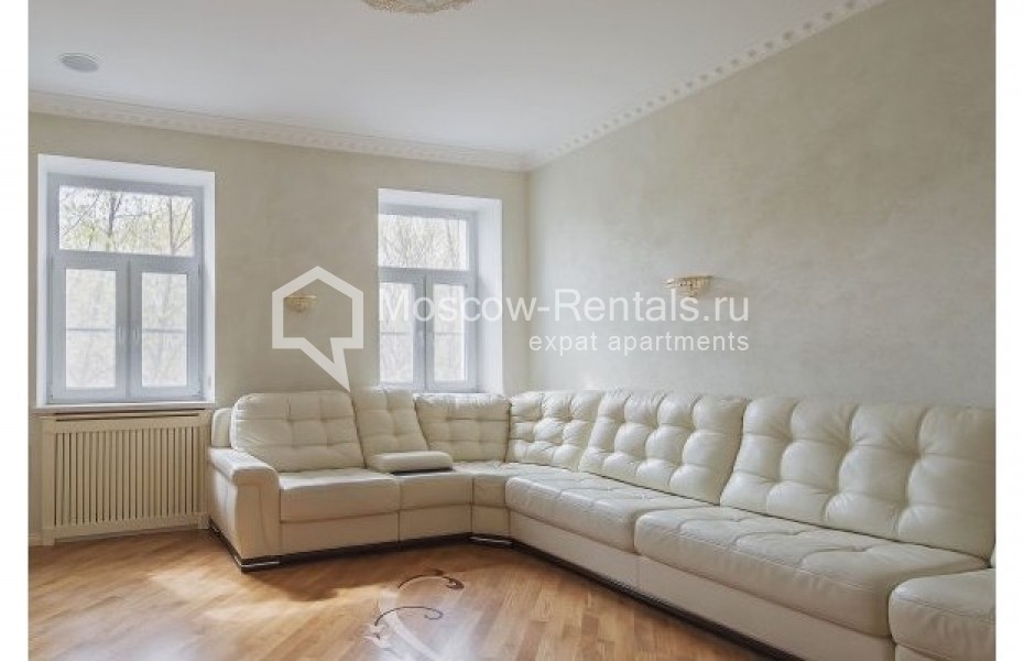 Photo #1 2-room (1 BR) apartment for <a href="http://moscow-rentals.ru/en/articles/long-term-rent" target="_blank">a long-term</a> rent
 in Russia, Moscow, Povarskaya str., 23С1
