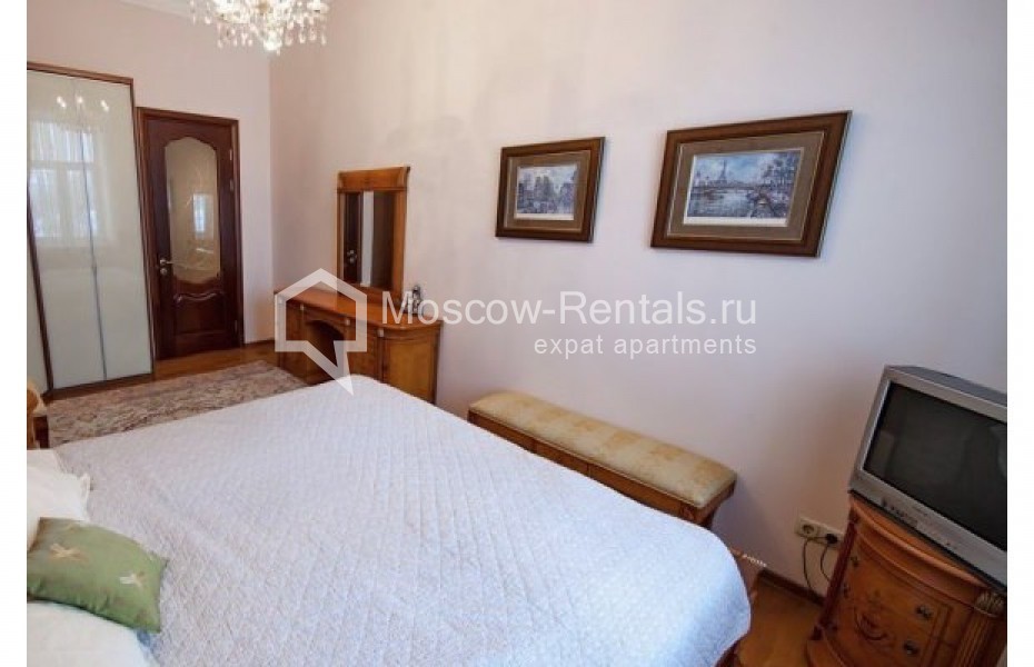 Photo #4 2-room (1 BR) apartment for <a href="http://moscow-rentals.ru/en/articles/long-term-rent" target="_blank">a long-term</a> rent
 in Russia, Moscow, Trubnikovskyi lane, 26С1