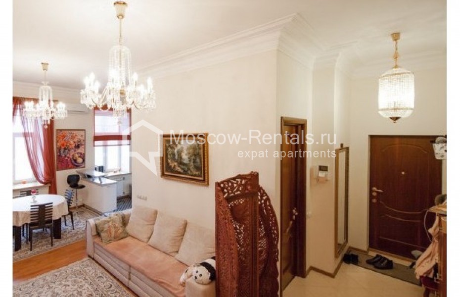 Photo #2 2-room (1 BR) apartment for <a href="http://moscow-rentals.ru/en/articles/long-term-rent" target="_blank">a long-term</a> rent
 in Russia, Moscow, Trubnikovskyi lane, 26С1