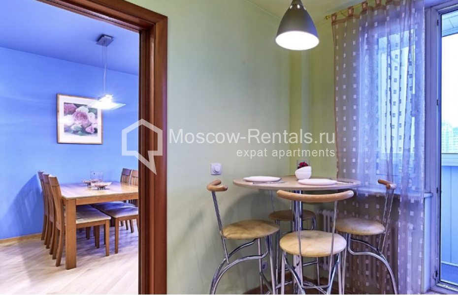 Photo #5 4-room (3 BR) apartment for <a href="http://moscow-rentals.ru/en/articles/long-term-rent" target="_blank">a long-term</a> rent
 in Russia, Moscow, Nikulinskaya str., 27К2