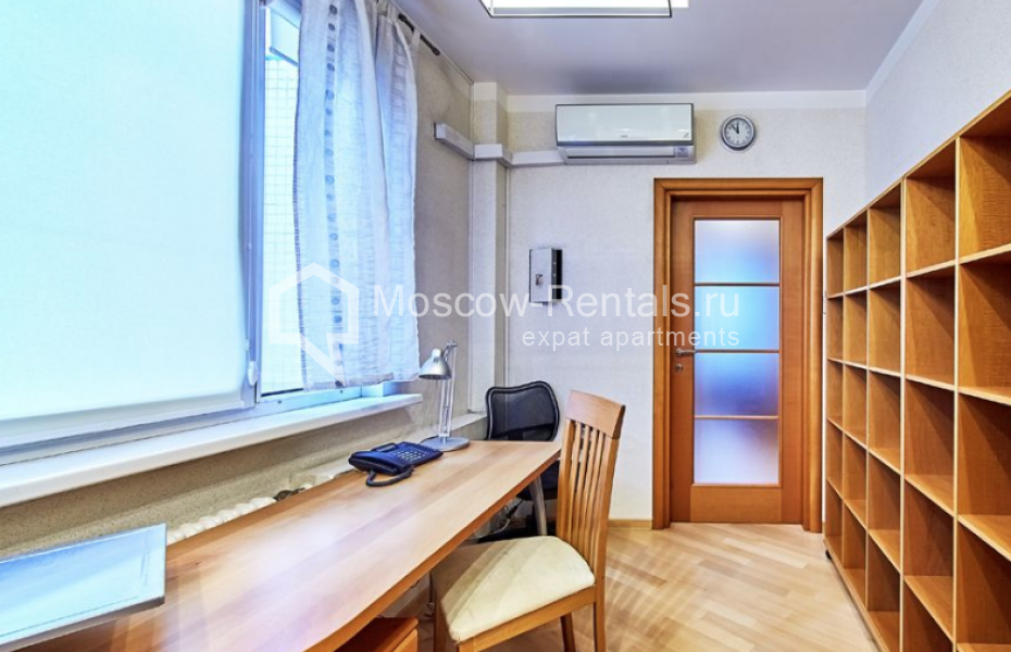Photo #27 4-room (3 BR) apartment for <a href="http://moscow-rentals.ru/en/articles/long-term-rent" target="_blank">a long-term</a> rent
 in Russia, Moscow, Nikulinskaya str., 27К2