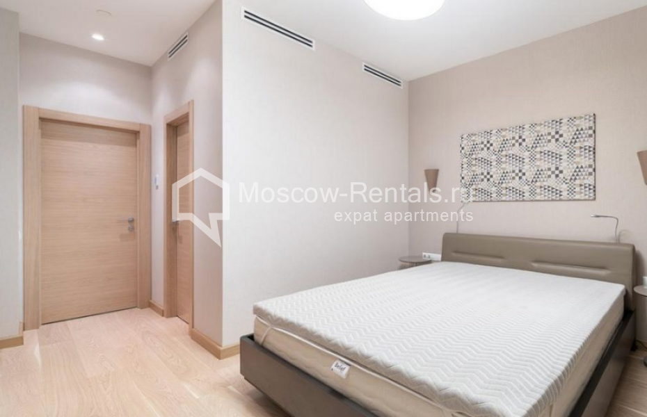 Photo #6 2-room (1 BR) apartment for <a href="http://moscow-rentals.ru/en/articles/long-term-rent" target="_blank">a long-term</a> rent
 in Russia, Moscow, New Arbat, 32
