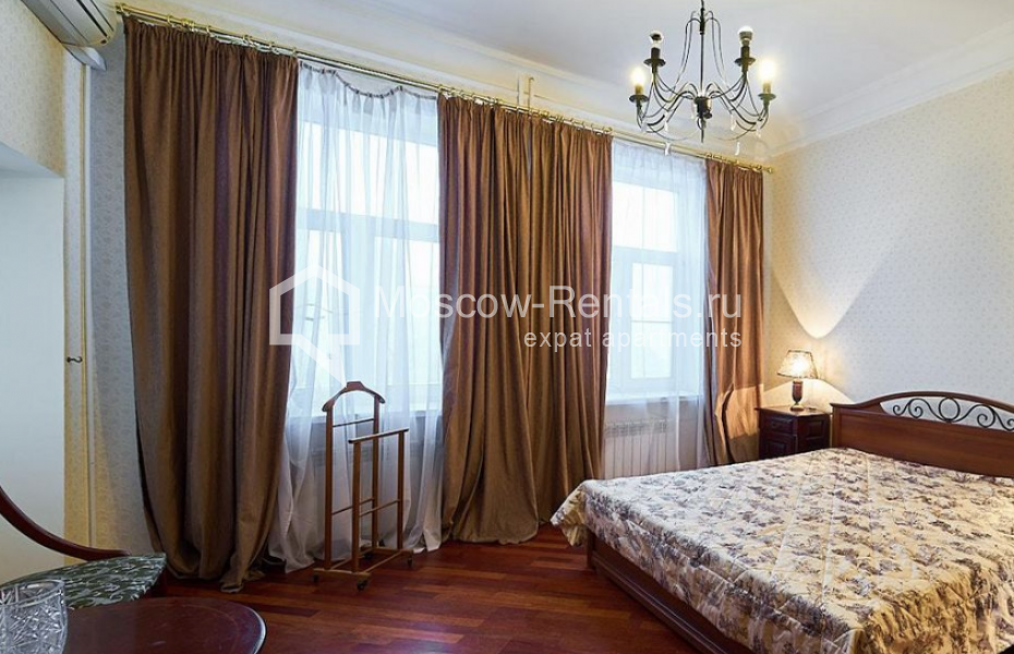 Photo #9 4-room (3 BR) apartment for <a href="http://moscow-rentals.ru/en/articles/long-term-rent" target="_blank">a long-term</a> rent
 in Russia, Moscow, Novinskyi blv, 25 К 10