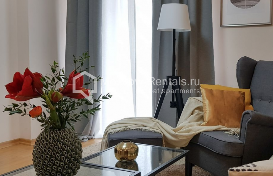 Photo #1 4-room (3 BR) apartment for <a href="http://moscow-rentals.ru/en/articles/long-term-rent" target="_blank">a long-term</a> rent
 in Russia, Moscow, Novinskyi blv, 18 С 1