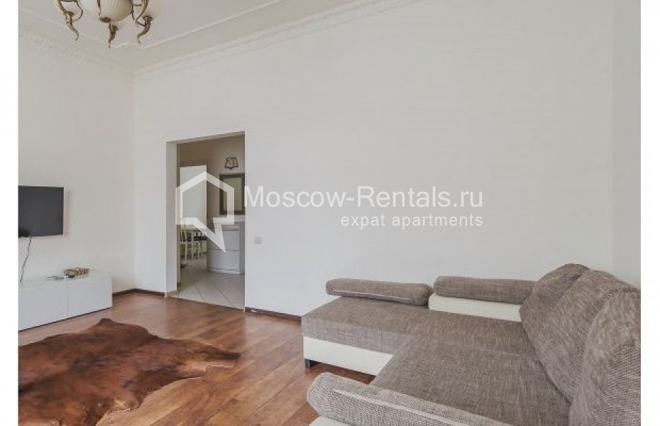 Photo #1 3-room (2 BR) apartment for <a href="http://moscow-rentals.ru/en/articles/long-term-rent" target="_blank">a long-term</a> rent
 in Russia, Moscow, Novinskyi blv, 12