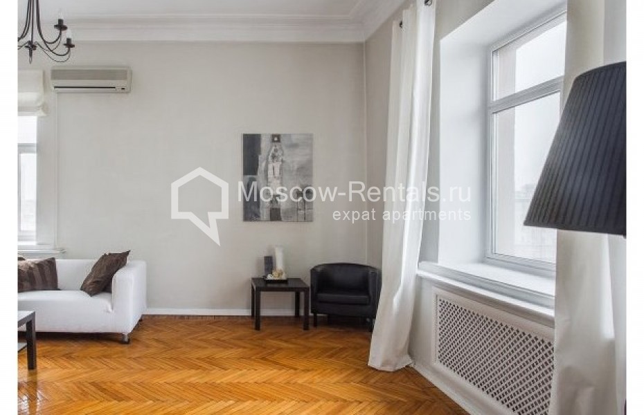 Photo #3 4-room (3 BR) apartment for <a href="http://moscow-rentals.ru/en/articles/long-term-rent" target="_blank">a long-term</a> rent
 in Russia, Moscow, Novinskyi blv, 28/35С1