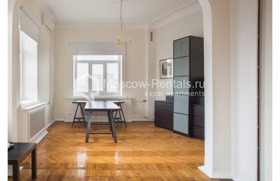 Photo #5 4-room (3 BR) apartment for <a href="http://moscow-rentals.ru/en/articles/long-term-rent" target="_blank">a long-term</a> rent
 in Russia, Moscow, Novinskyi blv, 28/35С1