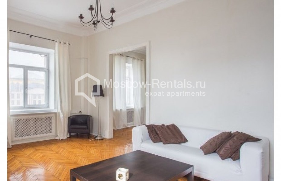 Photo #2 4-room (3 BR) apartment for <a href="http://moscow-rentals.ru/en/articles/long-term-rent" target="_blank">a long-term</a> rent
 in Russia, Moscow, Novinskyi blv, 28/35С1