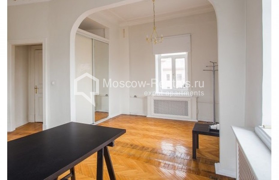 Photo #6 4-room (3 BR) apartment for <a href="http://moscow-rentals.ru/en/articles/long-term-rent" target="_blank">a long-term</a> rent
 in Russia, Moscow, Novinskyi blv, 28/35С1
