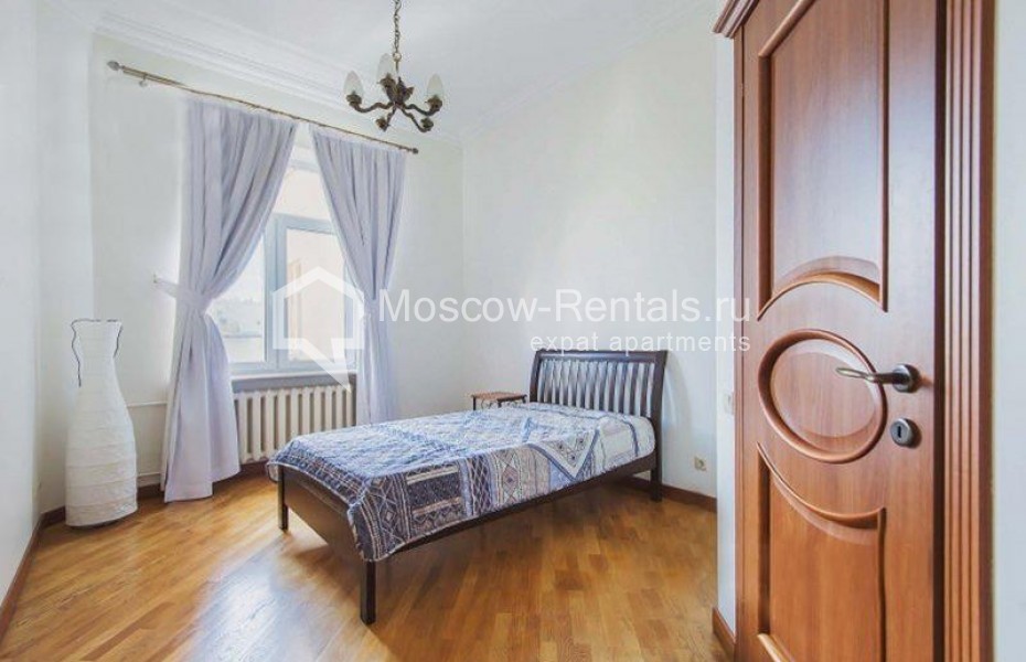 Photo #6 3-room (2 BR) apartment for <a href="http://moscow-rentals.ru/en/articles/long-term-rent" target="_blank">a long-term</a> rent
 in Russia, Moscow, Novinskyi blv 28/35, С 1