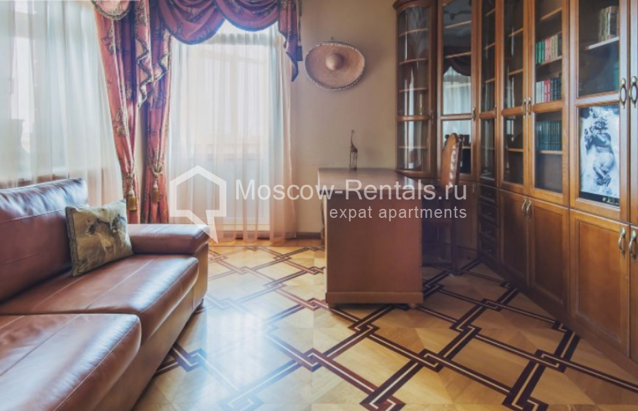 Photo #9 4-room (3 BR) apartment for <a href="http://moscow-rentals.ru/en/articles/long-term-rent" target="_blank">a long-term</a> rent
 in Russia, Moscow, Lobachevskogo str, 52К1