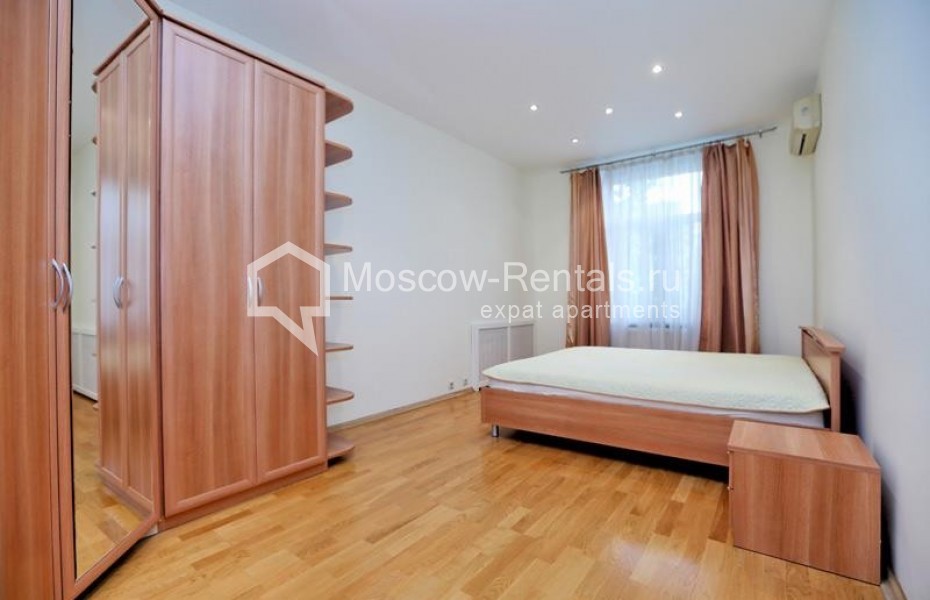 Photo #5 3-room (2 BR) apartment for <a href="http://moscow-rentals.ru/en/articles/long-term-rent" target="_blank">a long-term</a> rent
 in Russia, Moscow, Leontievskyi lane., 6С2