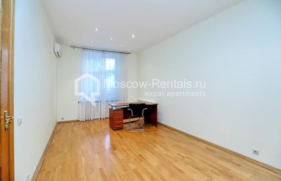 Photo #7 3-room (2 BR) apartment for <a href="http://moscow-rentals.ru/en/articles/long-term-rent" target="_blank">a long-term</a> rent
 in Russia, Moscow, Leontievskyi lane., 6С2