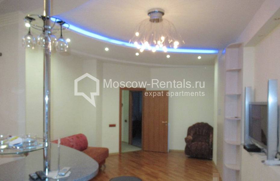 Photo #3 3-room (2 BR) apartment for <a href="http://moscow-rentals.ru/en/articles/long-term-rent" target="_blank">a long-term</a> rent
 in Russia, Moscow, Petrovskyi blv., 15С1