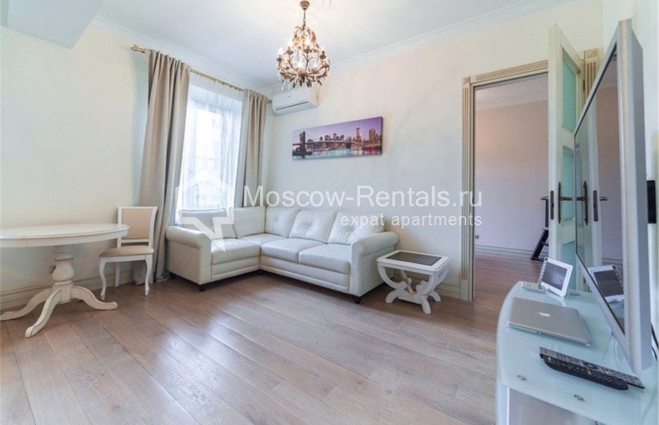 Photo #2 2-room (1 BR) apartment for <a href="http://moscow-rentals.ru/en/articles/long-term-rent" target="_blank">a long-term</a> rent
 in Russia, Moscow, Tverskaya str., 19