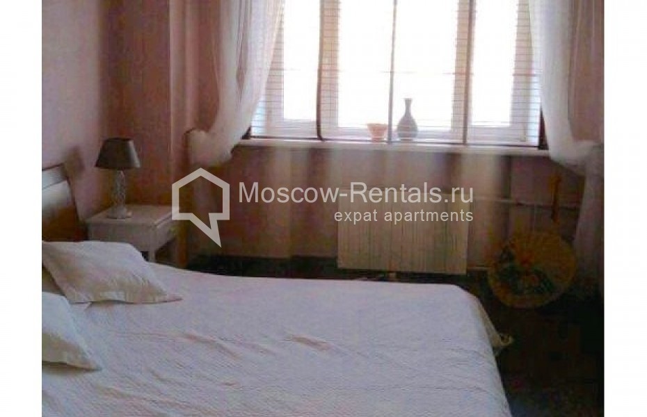 Photo #7 2-room (1 BR) apartment for <a href="http://moscow-rentals.ru/en/articles/long-term-rent" target="_blank">a long-term</a> rent
 in Russia, Moscow, Malyi Patriarshi lane., 5С1