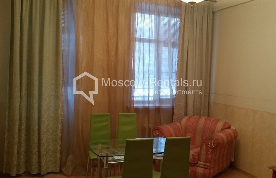 Photo #1 3-room (2 BR) apartment for <a href="http://moscow-rentals.ru/en/articles/long-term-rent" target="_blank">a long-term</a> rent
 in Russia, Moscow, Zemlyannoi Val str, 18-22С1