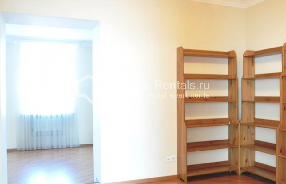Photo #9 3-room (2 BR) apartment for <a href="http://moscow-rentals.ru/en/articles/long-term-rent" target="_blank">a long-term</a> rent
 in Russia, Moscow, Povarskaya str, 22