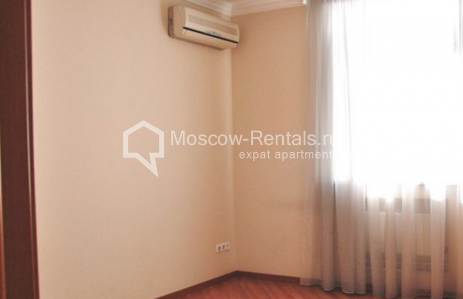 Photo #10 3-room (2 BR) apartment for <a href="http://moscow-rentals.ru/en/articles/long-term-rent" target="_blank">a long-term</a> rent
 in Russia, Moscow, Povarskaya str, 22